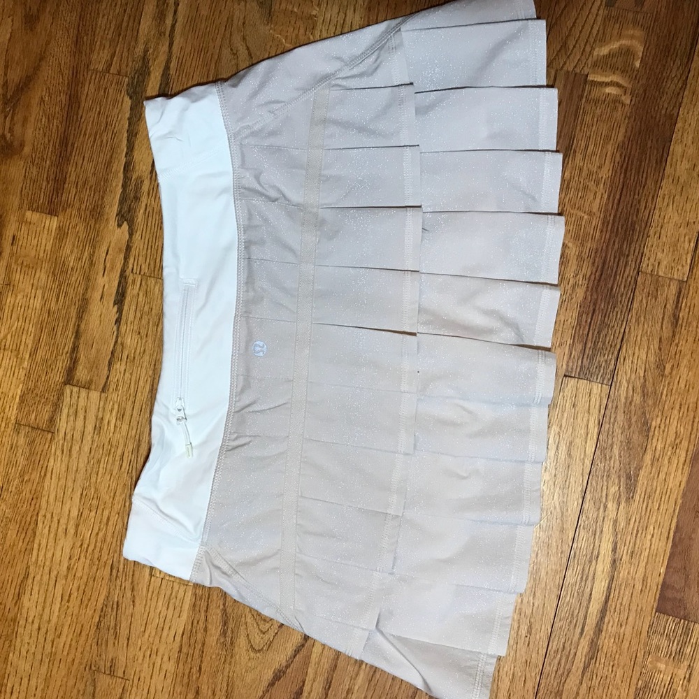 Beige lululemon pace setter skirt size 8